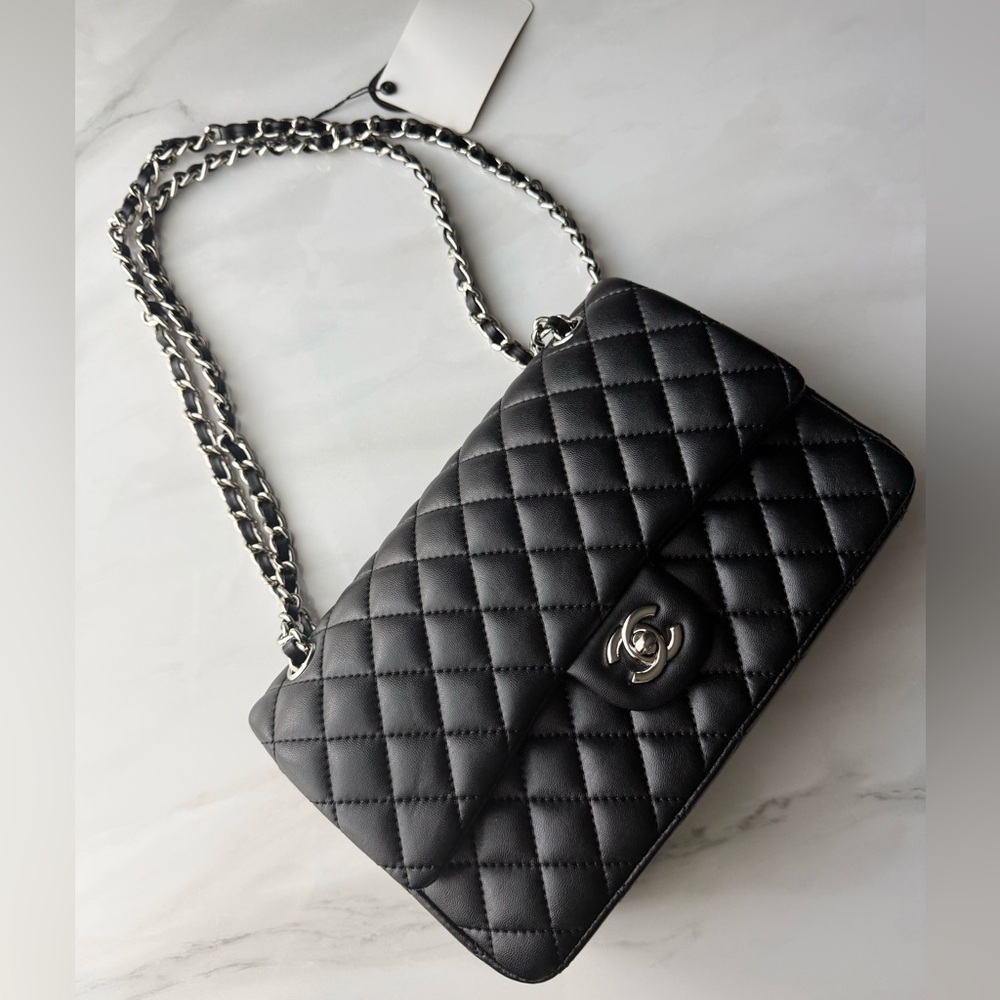 Classic flap bag